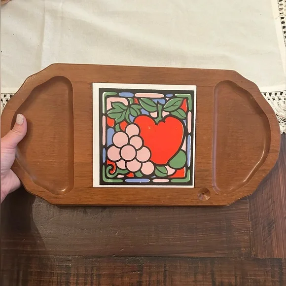 Vintage Wooden cheese Tray with fruit Tile Inlay - Picture 5 of 5